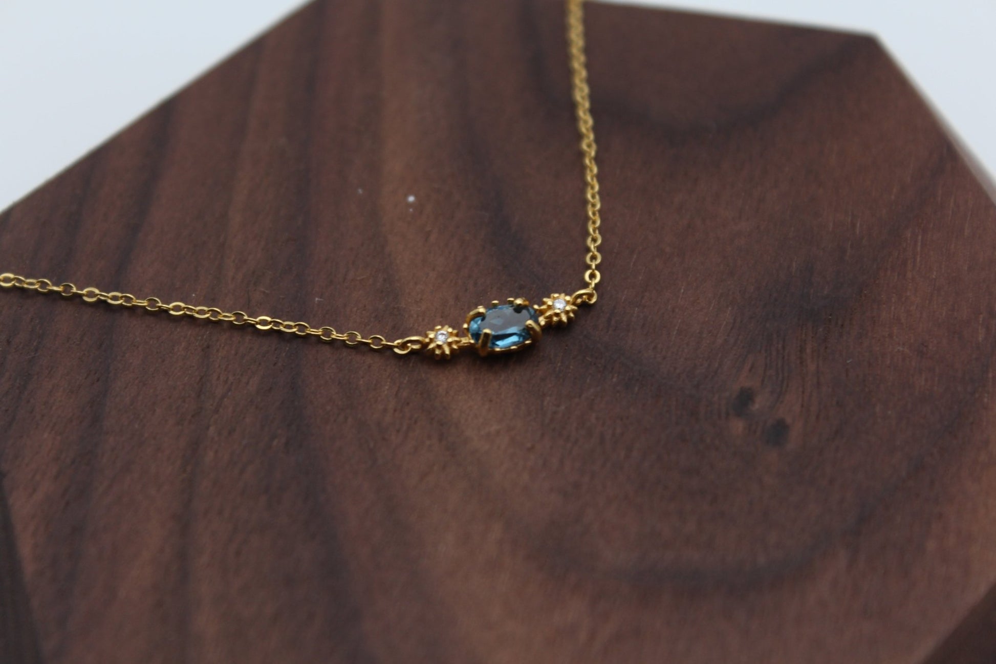 Bleau Gold Chain | Topaz Gold Chain | Young's Jewellery